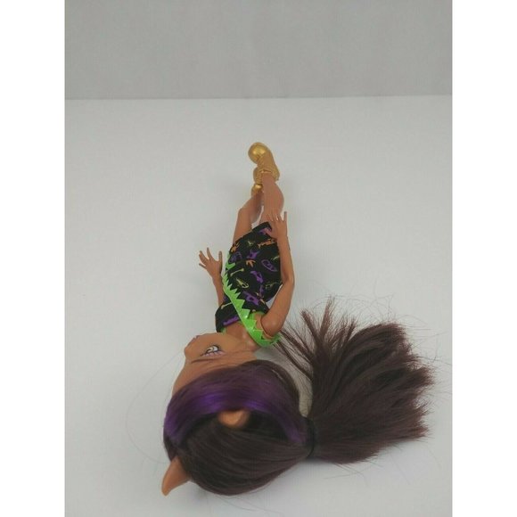 Monster High 11" Doll Clawdeen Wolf Freaky Field Trip With Outfit and Shoes - Picture 6 of 6